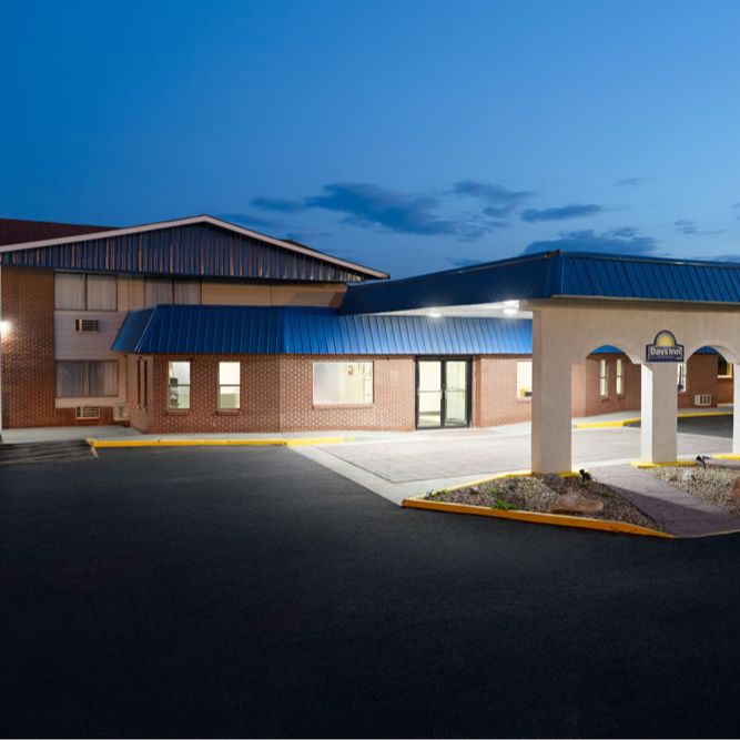 Days Inn by Wyndham Rawlins